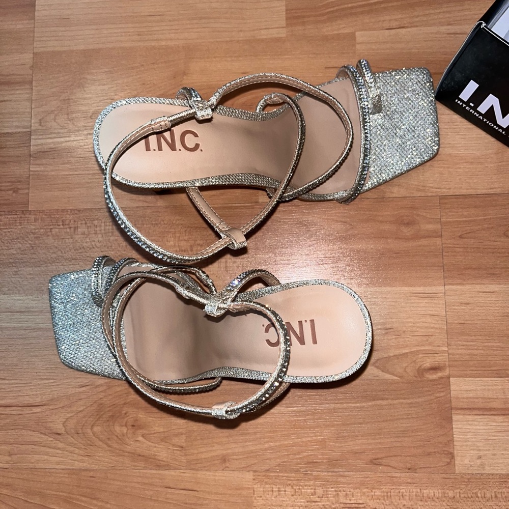 FREE SHIPPING ‼️BRAND NEW IN BOX- NEVER WORN EVENING HEELS FOR WOMEN 👠 SIZE 8 - Picture 14 of 16